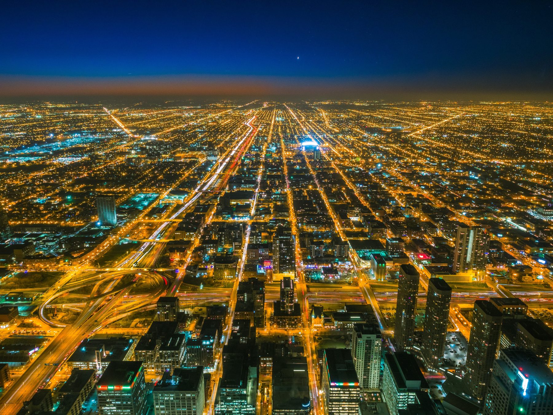 aerial-shot-bird-s-eye-view-chicago-2366010